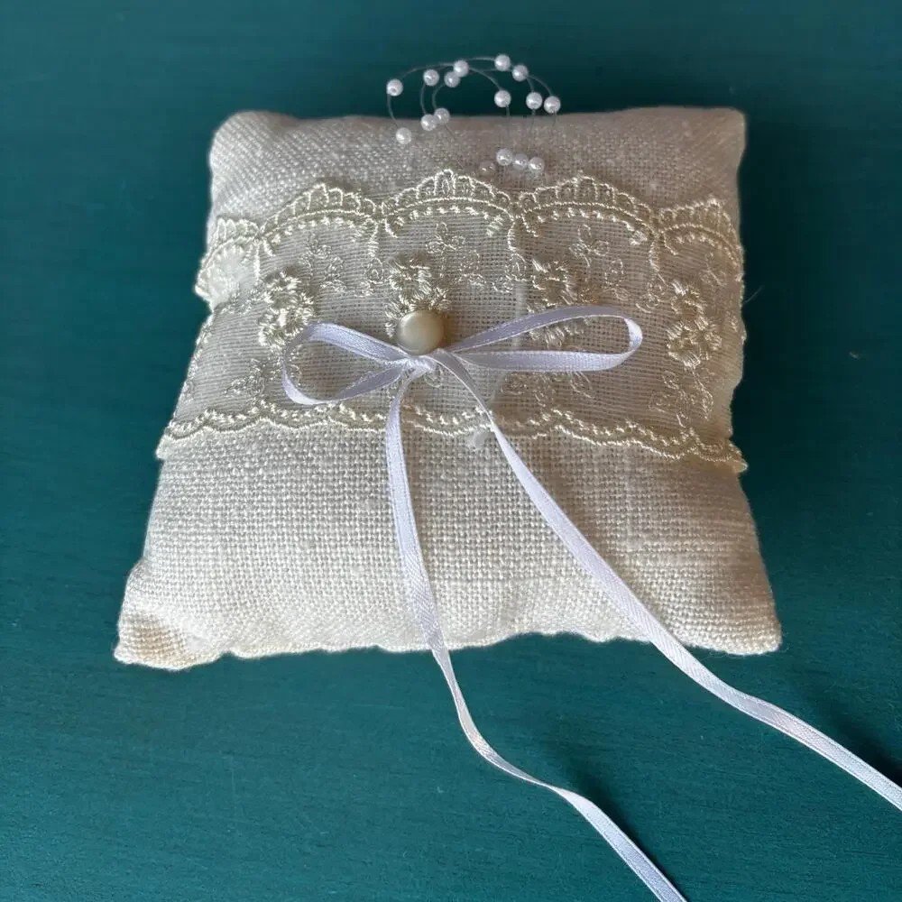 Handmade Ring Bearer Pillow: Lace Wedding Ring Cushion